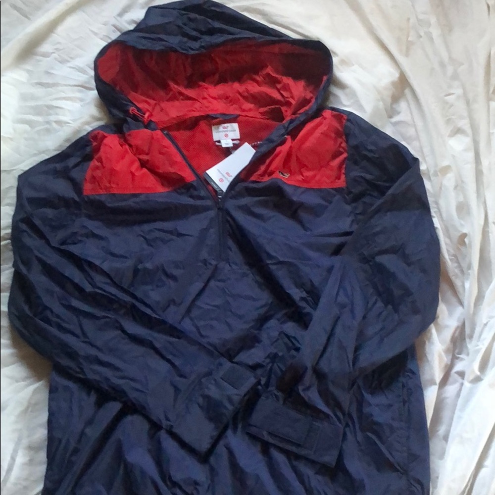Navy& Red TargetxVineyardVines Small windbreaker